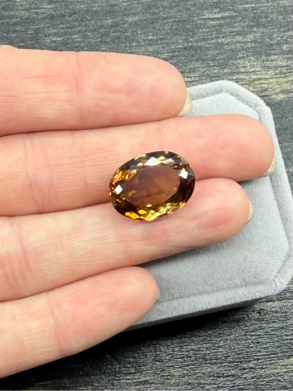17.17CT Natural Imperial Topaz Faceted Oval cut Gemstone IF Clarity 17.5x13x9mm - Picture 3 of 14
